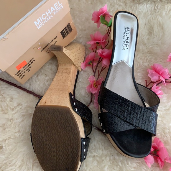 MICHAEL KORS WOODEN HEELS - Picture 12 of 13